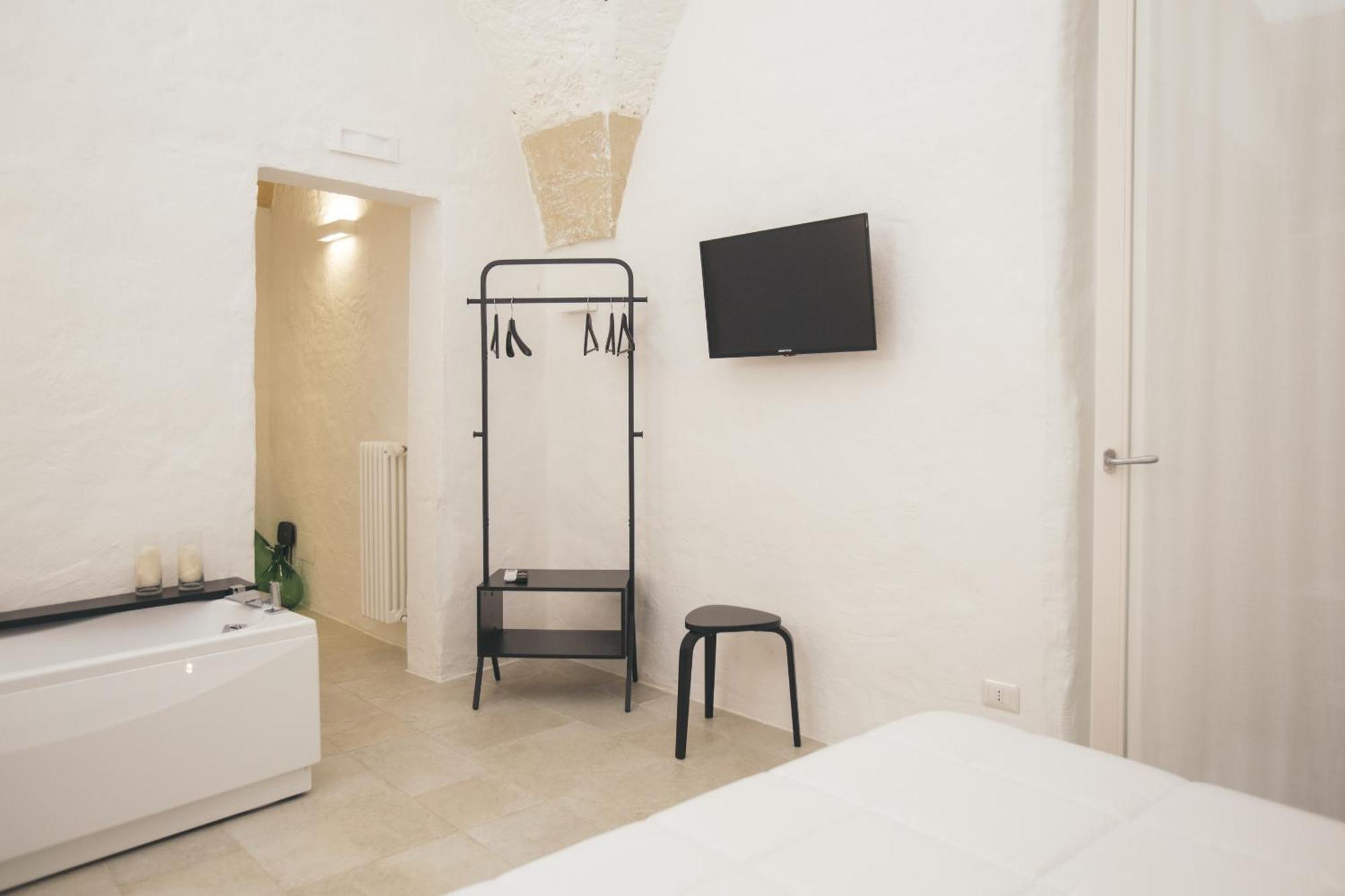 Mediterranee Suite Лече Екстериор снимка