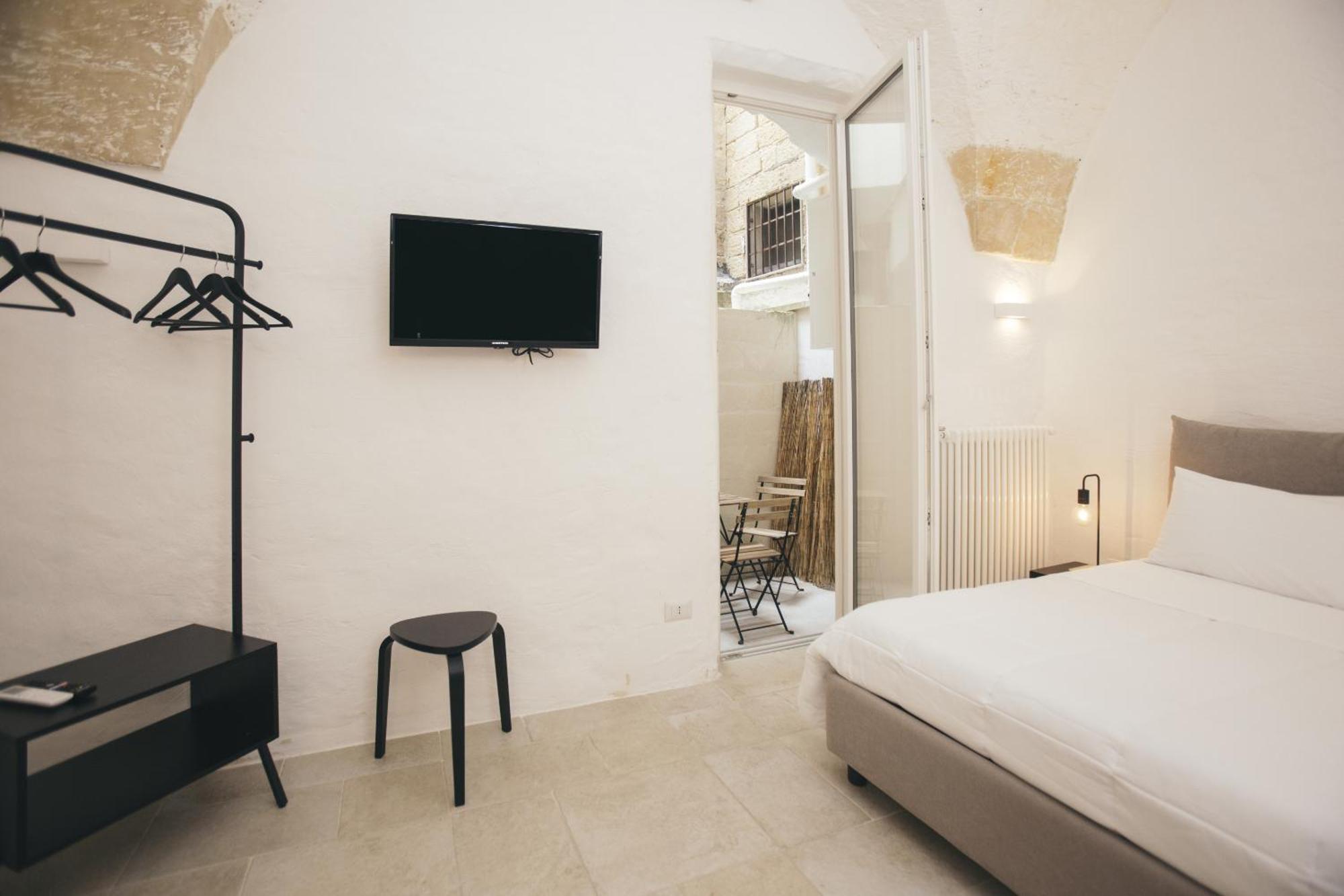 Mediterranee Suite Лече Екстериор снимка