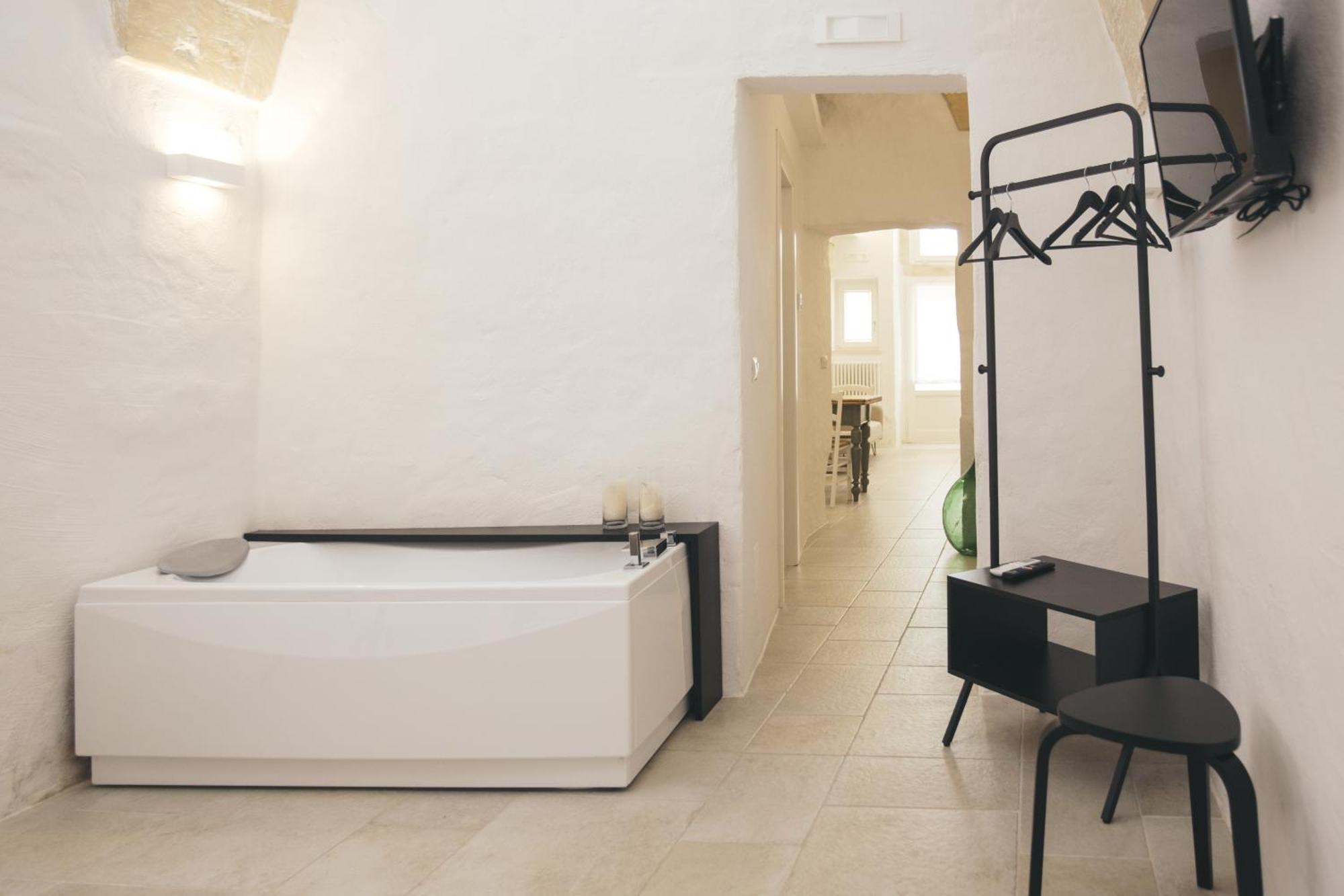 Mediterranee Suite Лече Екстериор снимка